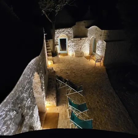Trulli Di Charme Eutuxia * Villa Castelli